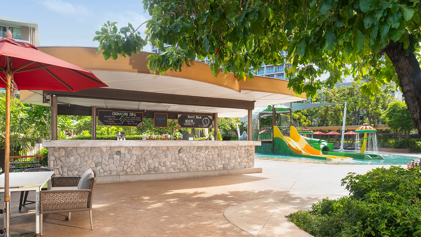 Aqua Eatery & Bar